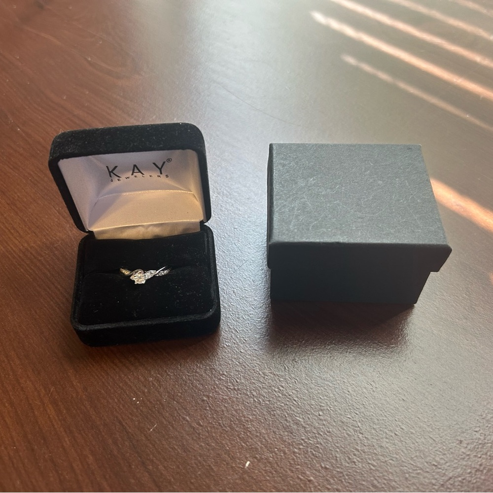 Diamond engagement ring
